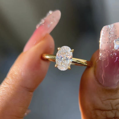 Lumi — Oval Zircon Ring